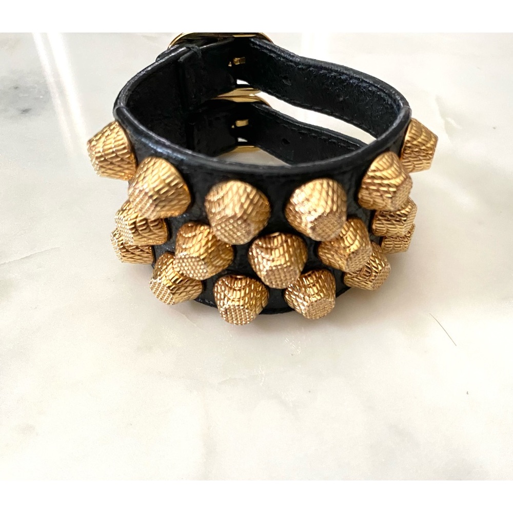 BALENCIAGA 
AGNEAU ARENA BRACELET 
GOLD STUDS / BLACK AGNEAU STRAP - Picture 3 of 9